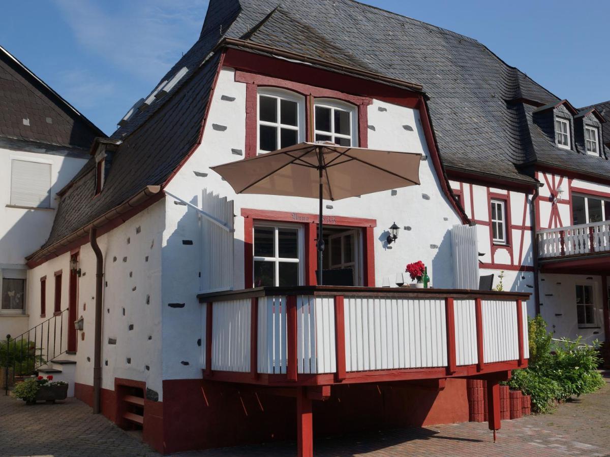 トラーベン・トラールバッハAltes Faehrhaus An Der Mosel Anno1633アパートメント エクステリア 写真