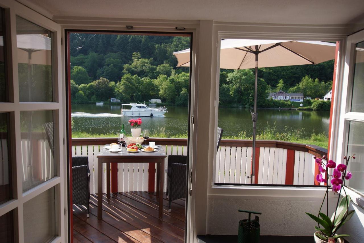 トラーベン・トラールバッハAltes Faehrhaus An Der Mosel Anno1633アパートメント エクステリア 写真