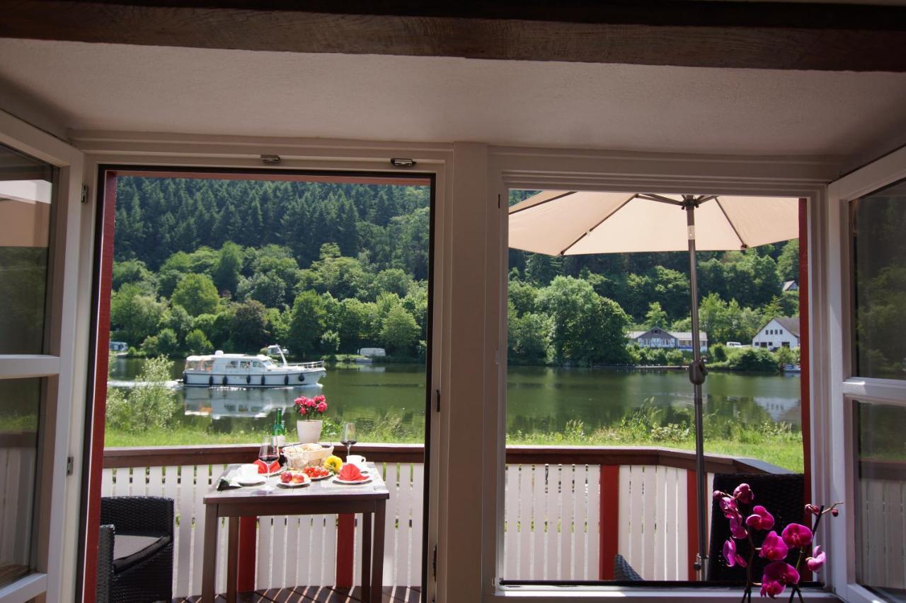 トラーベン・トラールバッハAltes Faehrhaus An Der Mosel Anno1633アパートメント エクステリア 写真